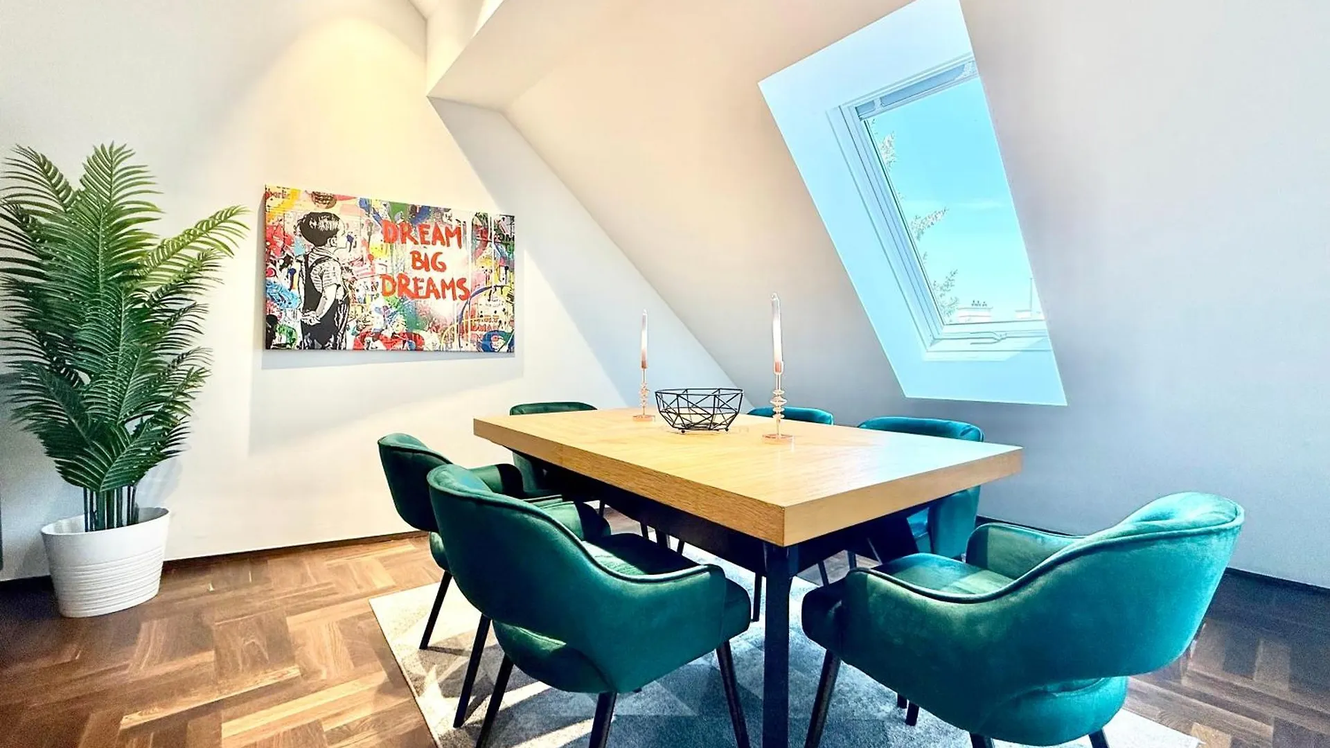 Lejlighed Penthouse Wien Mit Parkplatz Und Balkon